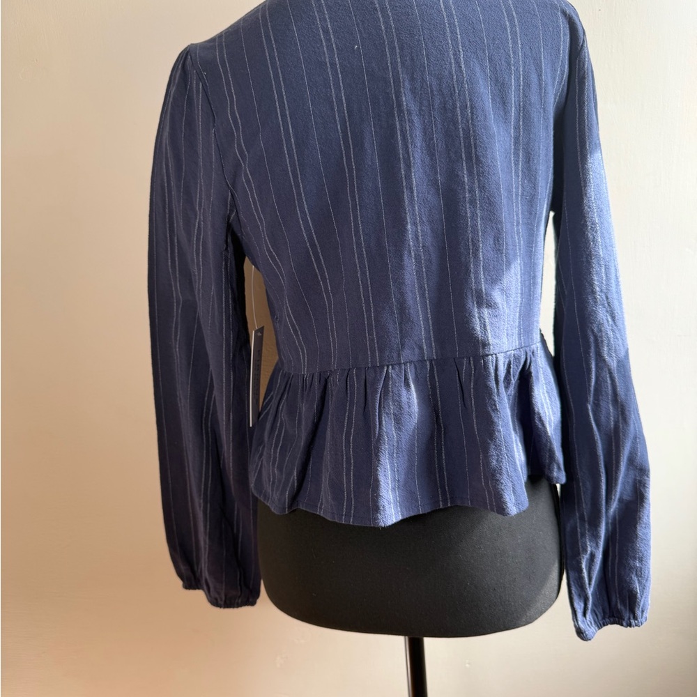 KIRIOUS LA Navy Pinstripe Tie Front Peplum Blouse Boho Cottagecore Top M NWT - Picture 4 of 11